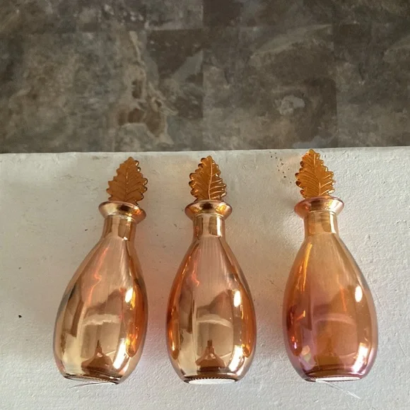 NWT Set of 3 Two Tone Iridescent Amber Decorative Glass Bottles w/ Leaf Tops 🍁 - Picture 12 of 17